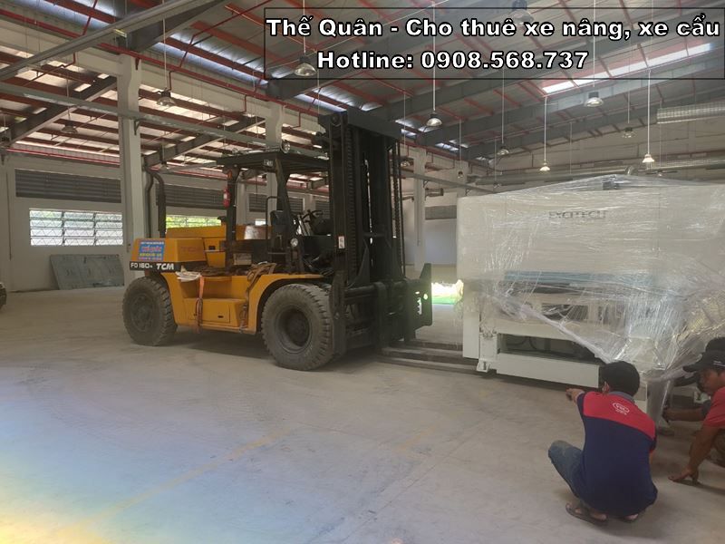 Cho thuê xe nâng - Nâng Hạ Cẩu Thế Quân - Công Ty TNHH Giao Nhận Và Vận Tải Thế Quân